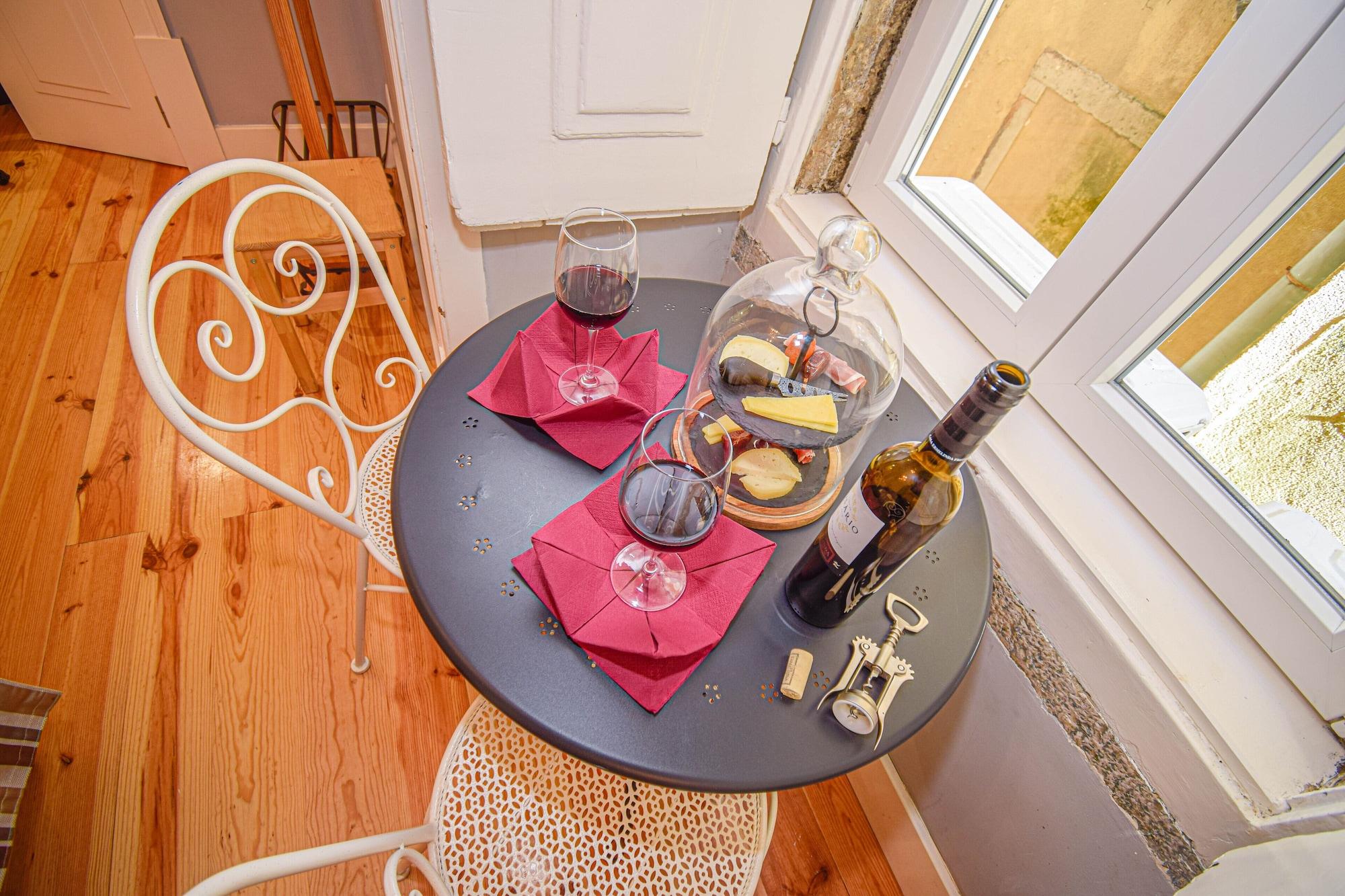 B In B Lisbon Downtown Suites מראה חיצוני תמונה